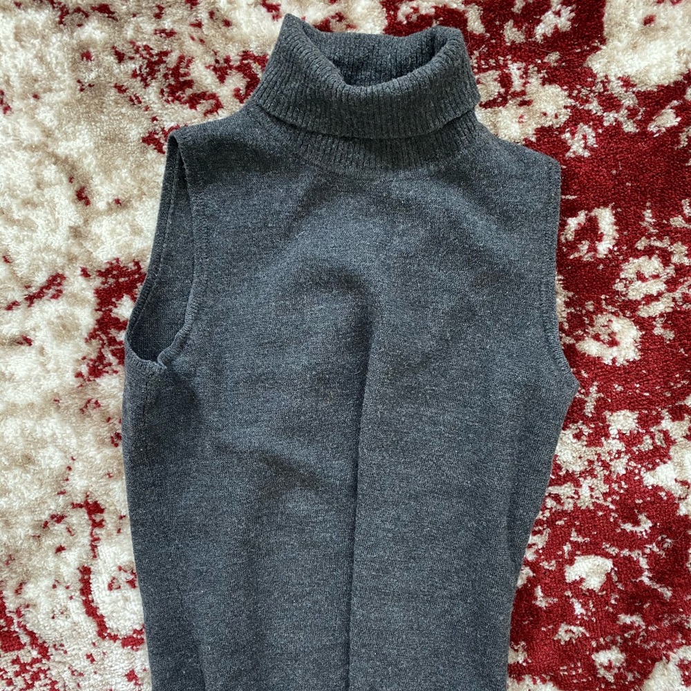 Adrienne Vittadini Wool Turtle Crop Sweater